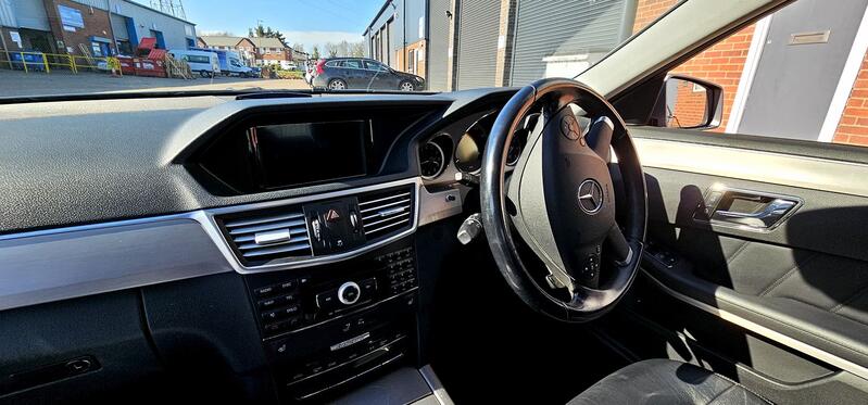 MERCEDES-BENZ E CLASS