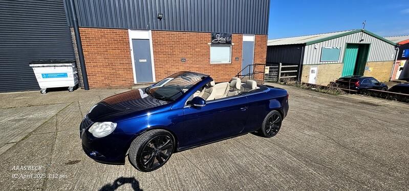 VOLKSWAGEN EOS