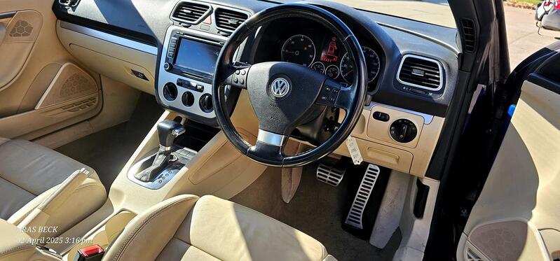 VOLKSWAGEN EOS