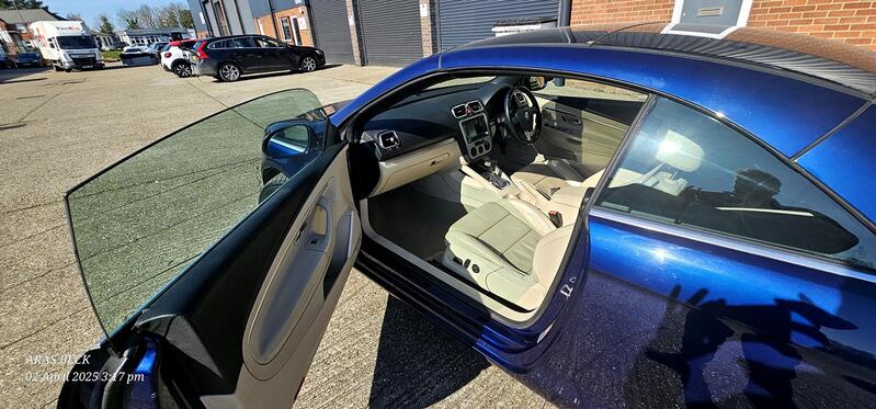 VOLKSWAGEN EOS