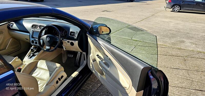 VOLKSWAGEN EOS